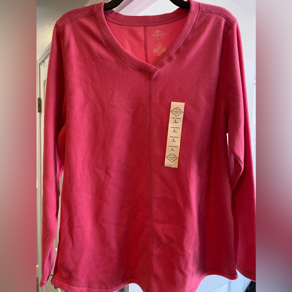 FREE w/ANY CLOSET BUY! St John’s Bay Classic V-neck, L bright pink fleece top